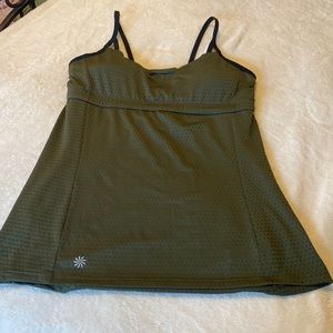 Athleta army green cross cross back workout top with molded cups, size large.